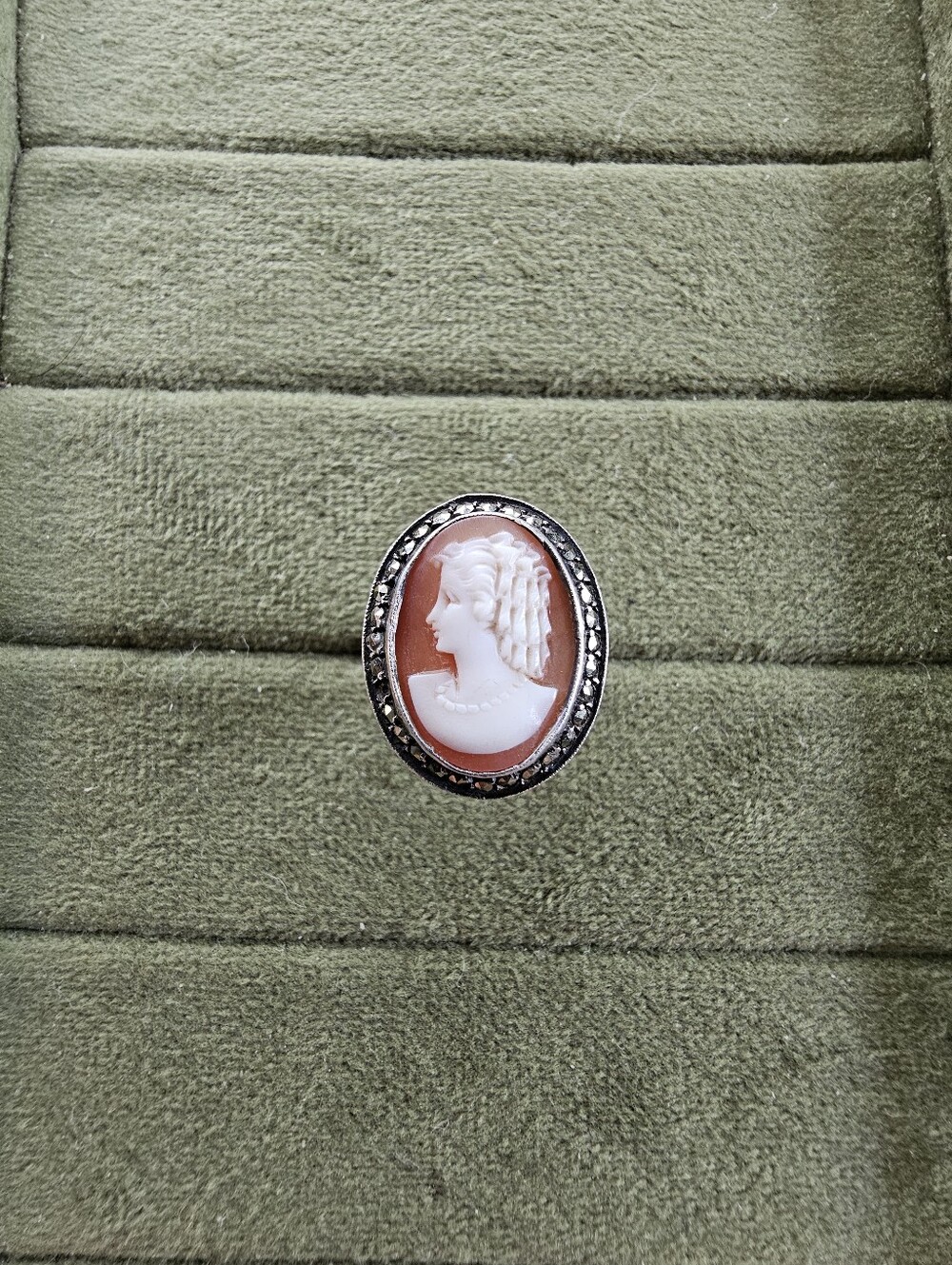 Vintage Cameo Silver Plated Ring Size 8